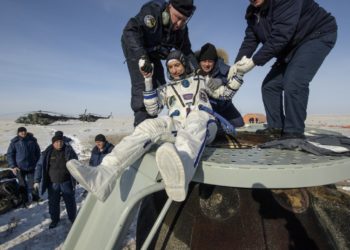 Földre visszatért űrhajósok – fotósorozat a helyszínről