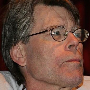 Stephen King is törölte magát a Facebookról