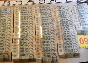 Angliából irányított ‘Unokázós’ csalókat fogtak el