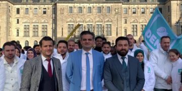 Migrációkutató: sok támogatója van a Denk nevű holland bevándorlópártnak