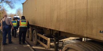 Mosóczi László: több mint 1300 teherautót és autóbuszt vizsgált meg a közlekedési hatóság a múlt héten