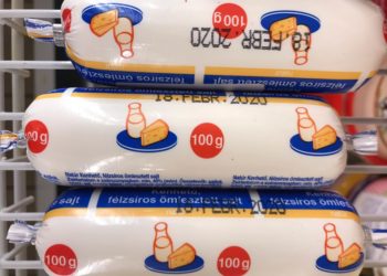 Nébih: minőségi és jelölési problémákat is találtak a kenhető sajtkészítményeknél