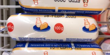 Nébih: minőségi és jelölési problémákat is találtak a kenhető sajtkészítményeknél