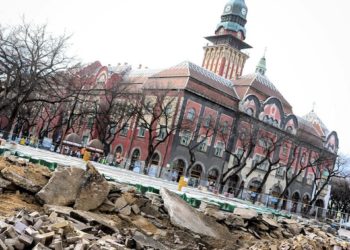 Elbontották Szabadka egyik jelképét, a Zsolnay-szökőkutat