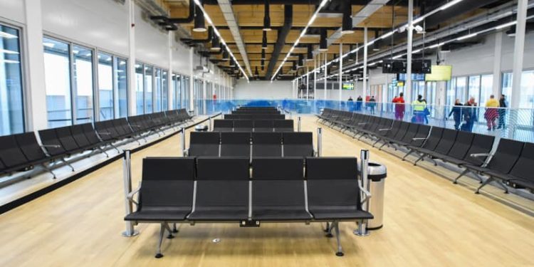 Egy hónap alatt háromszázezer utast fogadott az új ferihegyi utasmóló