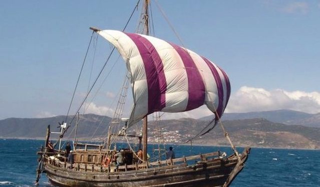 Átszelte az Atlanti-óceánt egy föníciai vitorláshajó mása