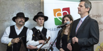 Beneda: a magyarok túlnyomó többség támogatja a kormány család- és nemzetpolitikáját