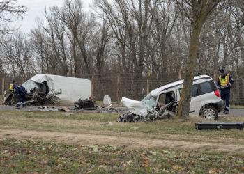 Ketten meghaltak egy karambolban Dunaszentgyörgy térségében