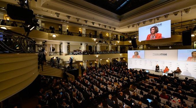 Nancy Pelosi a demokraták egységességének fontosságára figyelmeztet