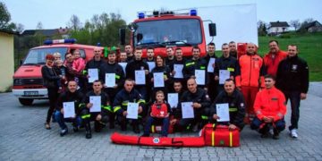 Ausztrál tűzvész – Varsóban átadták a lengyel tűzoltók által összegyűjtött támogatást