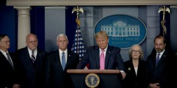Koronavírus – Trump szerint nincs ok a pánikra, a járvány elterjedése „nem elkerülhetetlen” (Frissített)