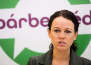 A Párbeszéd határozati javaslatot nyújt be a családon belüli erőszak visszaszorításáért