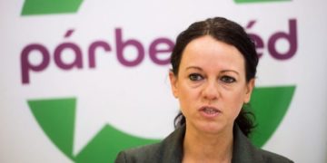 A Párbeszéd határozati javaslatot nyújt be a családon belüli erőszak visszaszorításáért