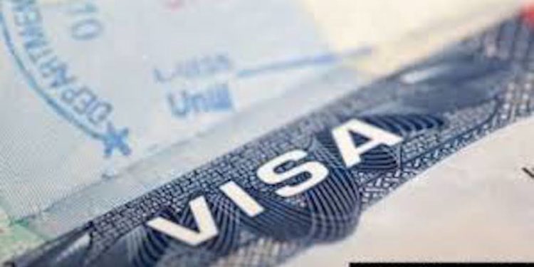 Donald Trump amerikai elnök rendeletet írt alá, amelyben újabb hat országra terjeszti ki a beutazási korlátozásokat – jelentette be a Fehér Ház pénteken.