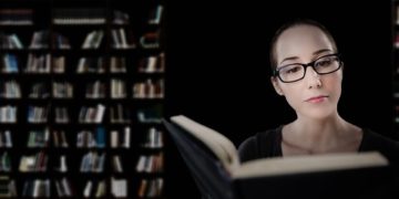 Ösztöndíjas írók alkotásait mutatja be a Fiatal Írók Szövetsége