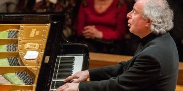 Schiff András az Izraeli Filharmonikus Zenekar első állandó vendégművésze