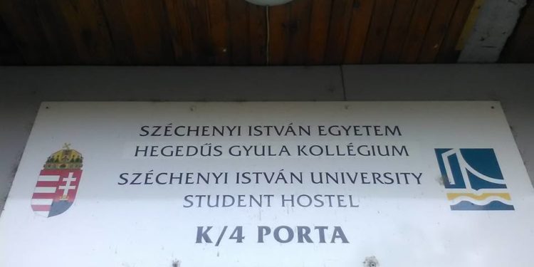 HÖOK: péntekig el kell hagyniuk a felsőoktatási kollégiumokat a magyar hallgatóknak