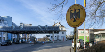 Németországban kiadták a legmagasabb figyelmeztetést, Hollandiában szigorú intézkedéseket vezettek be