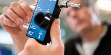 Óriási előre lépés a Koronavírus elleni harcban -Mercedes F1 lélegzést segítő gépet fejlesztett ki