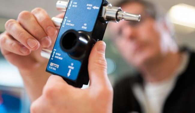 Óriási előre lépés a Koronavírus elleni harcban -Mercedes F1 lélegzést segítő gépet fejlesztett ki