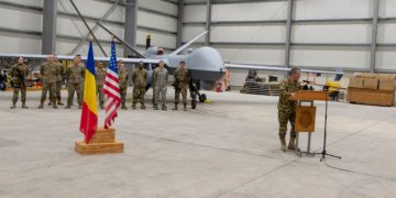 Bemutatták a sajtónak az aranyosgyéresi román-amerikai hadgyakorlaton részt vevő amerikai drónt