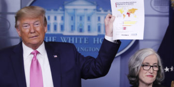 Az amerikai képviselőház 8,3 milliárd dollárt szavazott meg a koronavírus elleni harcra