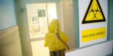 24 órás, folyamatosan frissülő hírcunami a koronavírussal kapcsolatban (Kedd 19 órától – Szerda 19 óráig)