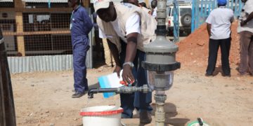 Szívrohamban elhunyt a szudáni védelmi miniszter, éppen béketárgyalásokat folytatott