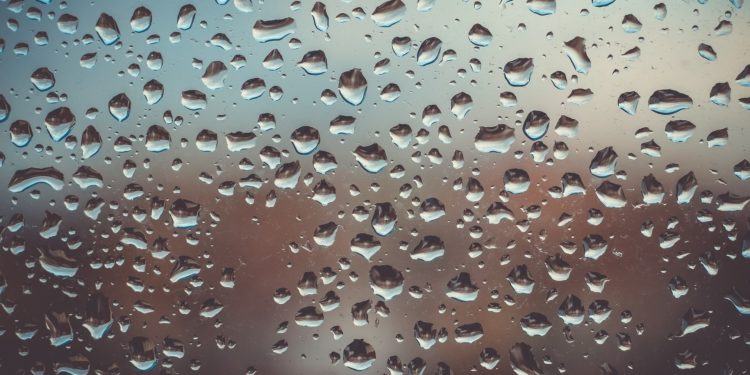 Az extrém hőség mellett a nagy páratartalom is megviseli az embereket az évszázad végére