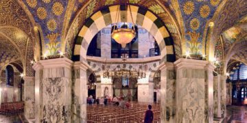 Megtisztítják a járványok elleni küzdelem szentjének ereklyéjét az aacheni katedrálisban