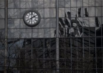 Március 29-én kezdődik a nyári időszámítás, az órákat éjjel 2 órakor 3 órára kell állítani.