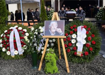 Végső búcsút vettek Csukás István írótól, a nemzet művészétől