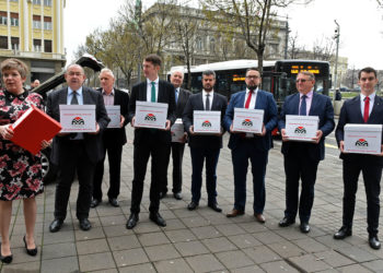 Szerbiai választások – A VMSZ átadta listáját a parlamenti választásokhoz