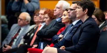 Három intézkedést kér a DK az idősek védelmében