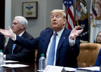 Az USA az Egyesült Királyság kivételével 30 napra felfüggeszt minden beutazást Európából