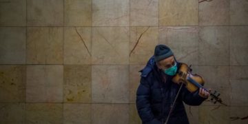 24 órán keresztül, folyamatosan frissülő napi hírcunami a koronavírussal kapcsolatban – egyetlen egy cikkben