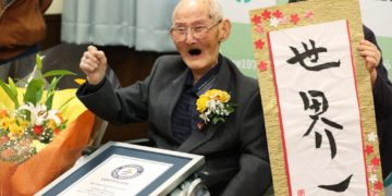 Japánban a tokiói metróban elkövetett szarintámadás 25. évfordulójára emlékeztek