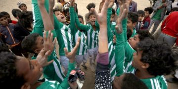 Szaúd-Arábia légvédelme rakétákat semmisített meg Rijád és Dzsazan felett