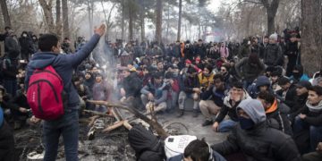 Törökország migránsok tízezreinek átengedéséről beszél, de ezt Athén és Szófia is cáfolja