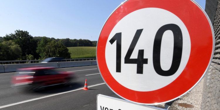 Nem kísérleteznek többé a 140 kilométeres sebességkorlátozással az osztrák autópályákon