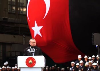 Erdogan azt javasolta Görögországnak, nyissa meg ő is „kapuit”
