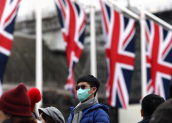 Tudósok bírálják a brit kormány járványkezelési módszerét