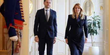 Szlovák kormányalakítás – Fogadta a győztes párt vezetőjét az államfő, de még nem bízta meg kormányalakítással