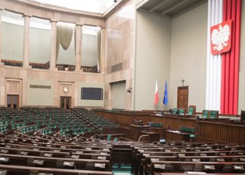 A szejm gyorsított eljárásban elfogadta a járvány kezeléséről szóló törvényt