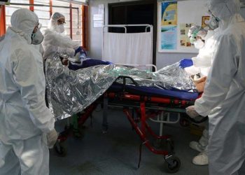 Franciaországban csaknem hétszázra emelkedett a súlyos betegek száma