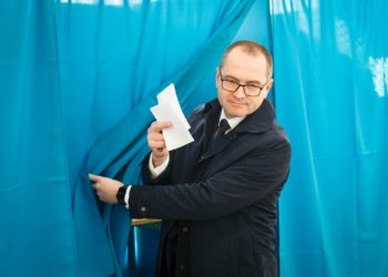 Korodi Attila nyerte a csíkszeredai előválasztást, ő lesz az RMDSZ polgármesterjelöltje (videó)