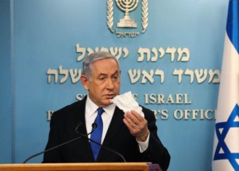 Izraelben tíz főben maximalizálták az együtt tartózkodók számát, elhalasztották a Netanjahu-pert