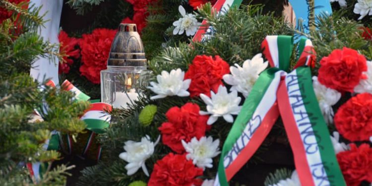 Székelyudvarhely polgármesterét is megbírságolták a március 15-i magyar jelképek miatt