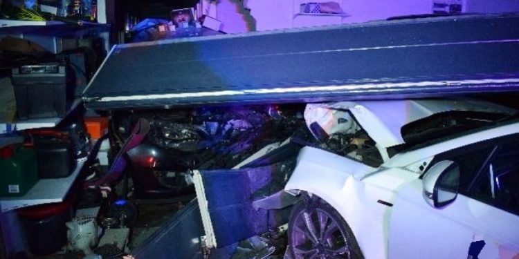 Ittas sofőr ütközött egy Győrfalusi háznak