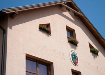 Jogerős ítélet: nem kell fizetnie a Községháza feliratért megbírságolt korondi polgármesternek